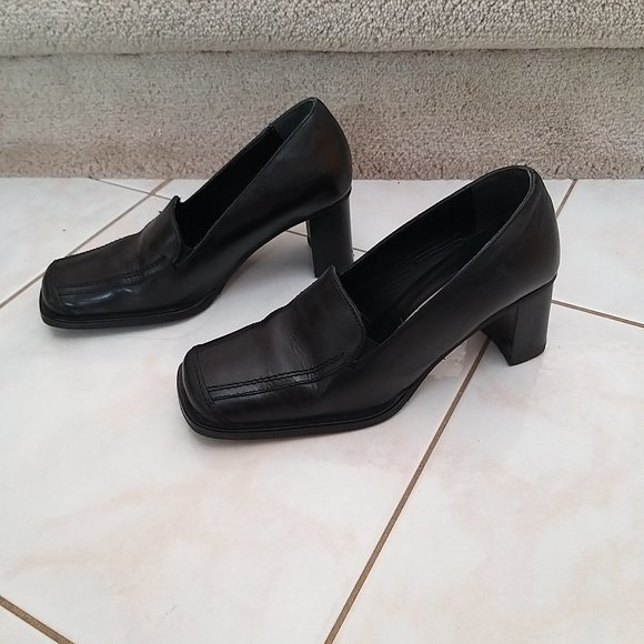 ROBERTO VIANNI  Leather Block Heel Pumps  - Size 36 - Pre-Owned - Picture 2 of 7